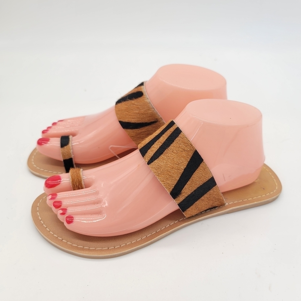 Coconuts by Matisse Riva Flat Sandals Zebra NWOT Tan Black Size 8